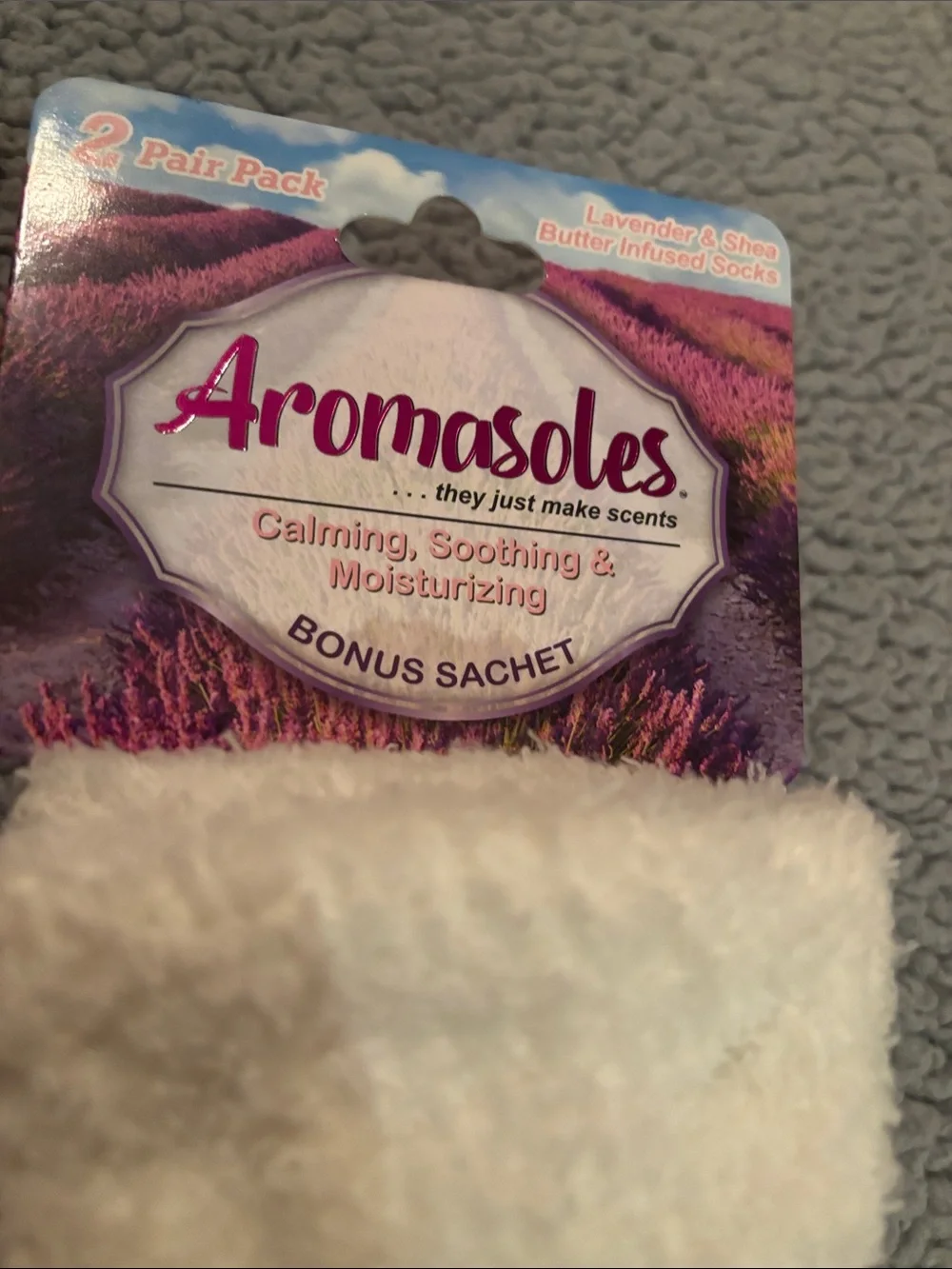 NWT Aromasoles Serenity Lavender Scented Kids Fuzzy Heart Socks - White & Gray